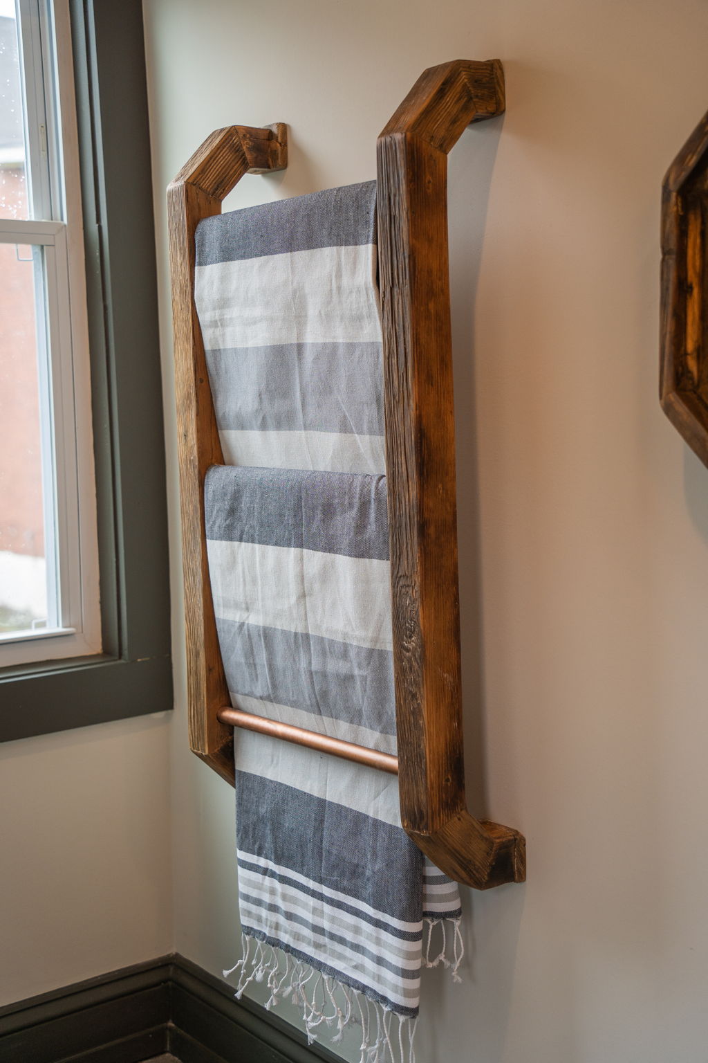 URBAN Refresh Towel Rack