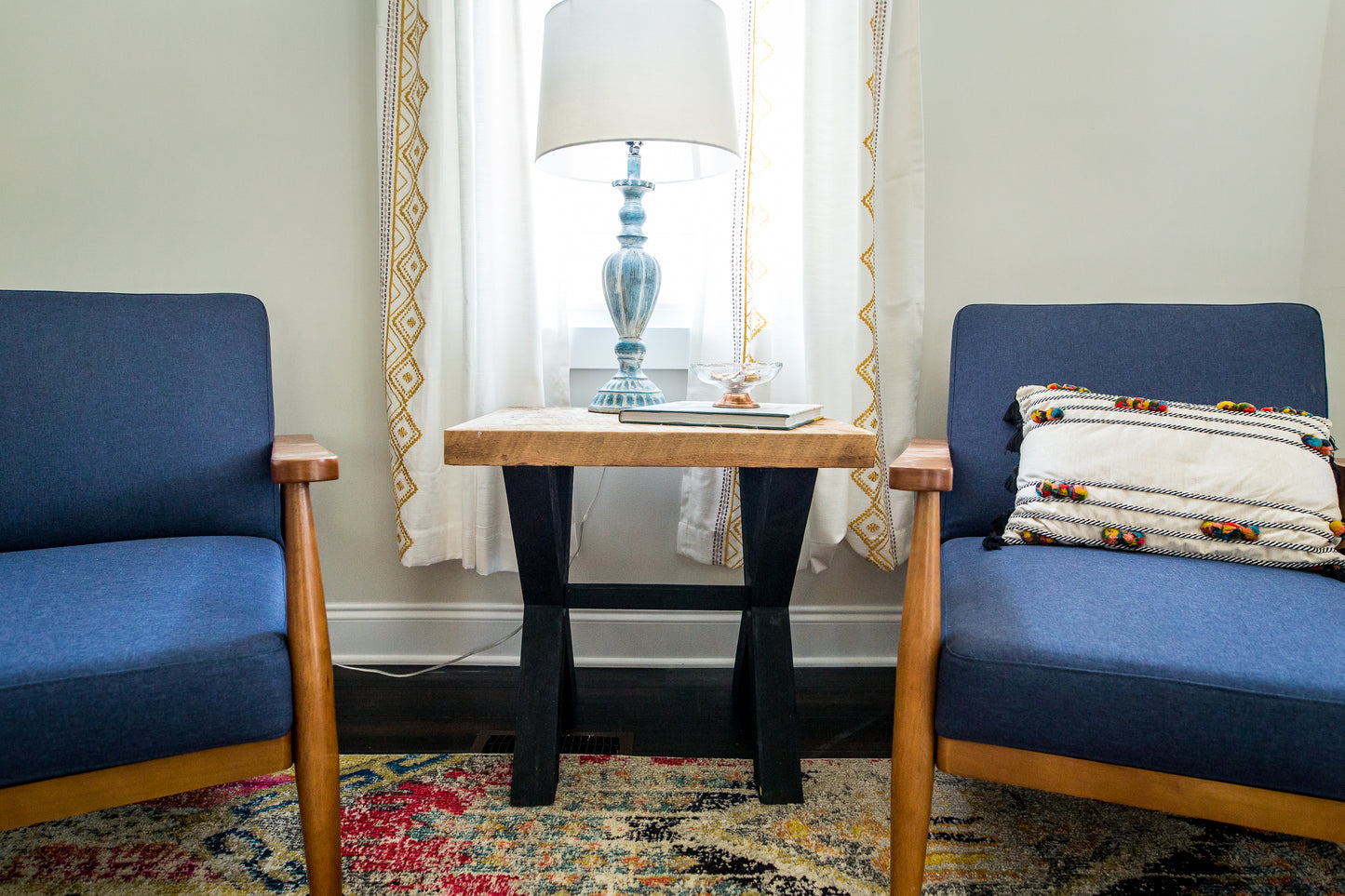 MAINSTREET Barnend Table