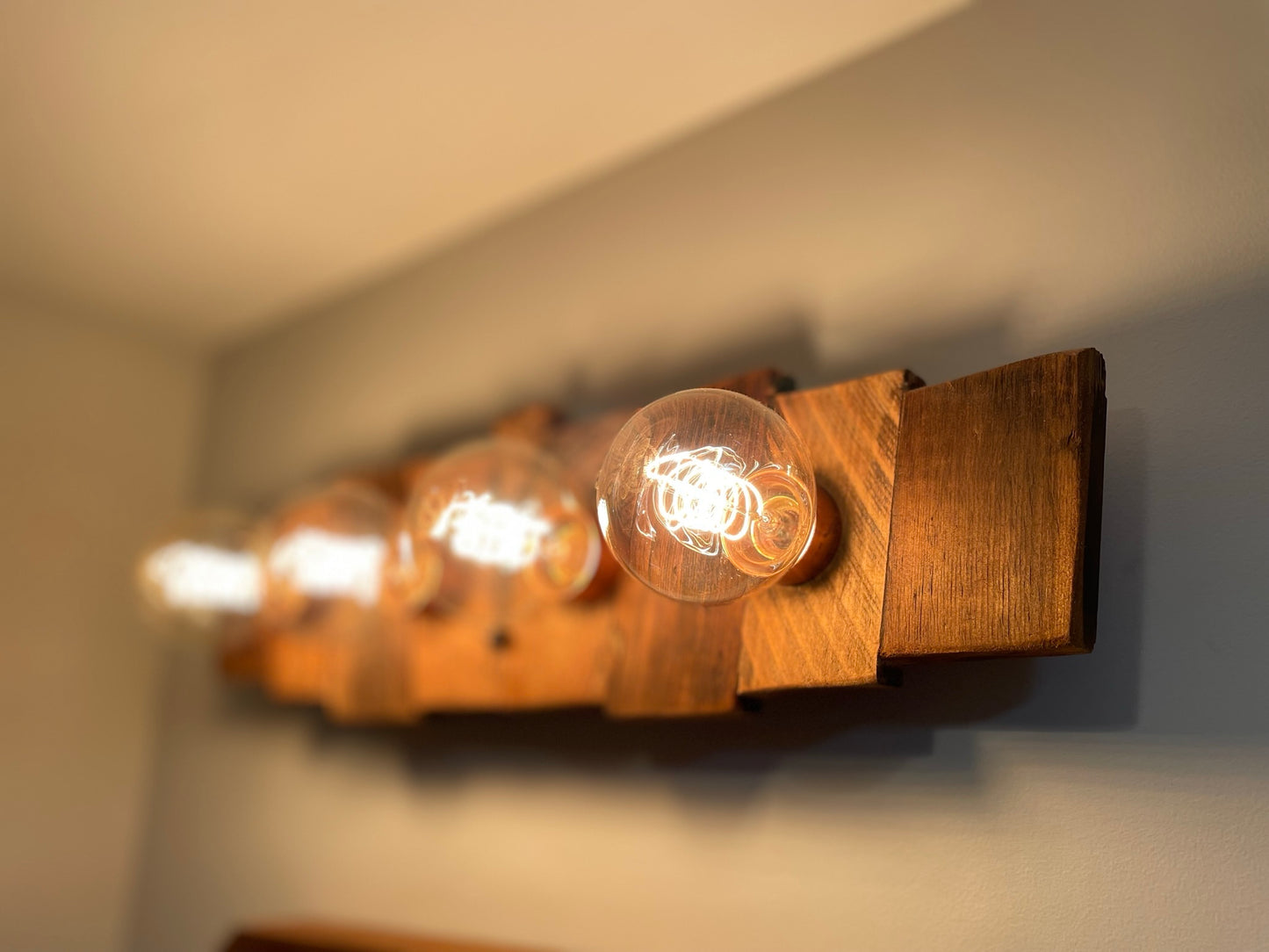 URBAN Refresh Vanity Light