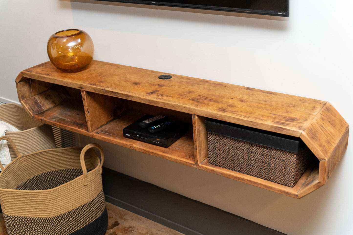 URBAN Unwind Floating Console