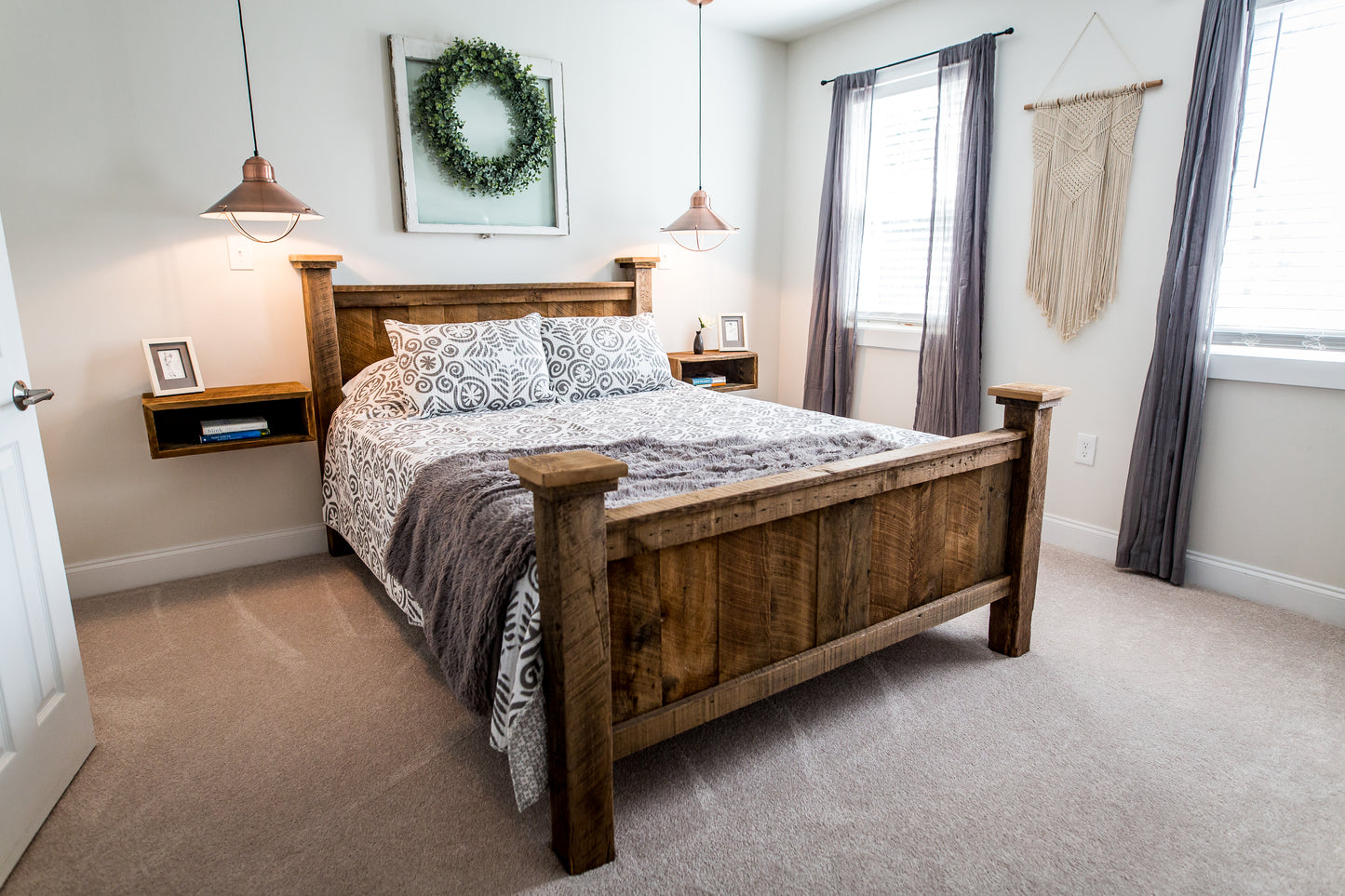 MAINSTREET Barnwood Bed